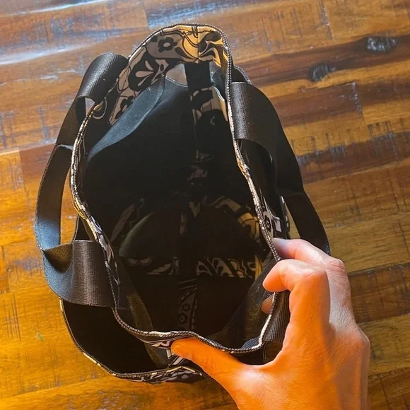 Vera Bradley Black and White Paisley Shower tote - Picture 7 of 7